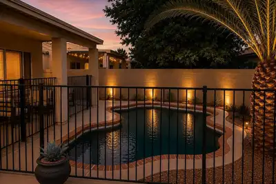 Image de 3-bedroom house in fabulous Tempe with cool Ac comfort