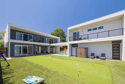 Image de The Almond Estate | Newly Renovated | Sleeps 24