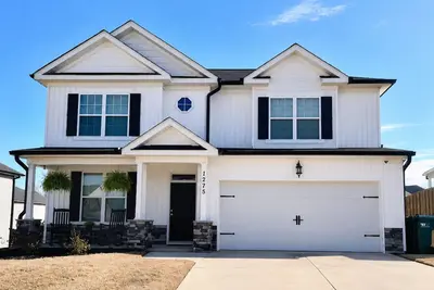 Image de Superbe maison moderne 4 chambres proche commerces et quartier alimentaire de Grovetown