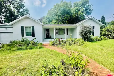 Image de 4br/3bth Home in Eden, Nc -Near Berry Hill Megasite & Martinsville Speedway