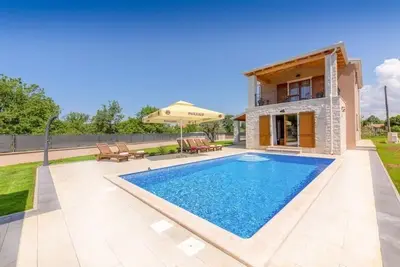 Image de Maison de vacances avec la piscine Porec (K-27554)
