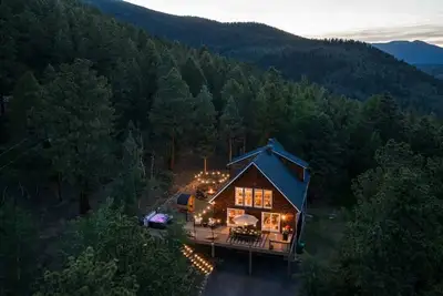 Image de Luxe A-Frame | Hot Tub, Sauna & Stargazing Net