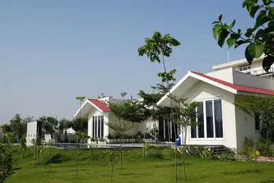Image de Luxury 3bhk Farmhouse Near Jaipur with Private Pool & Garden