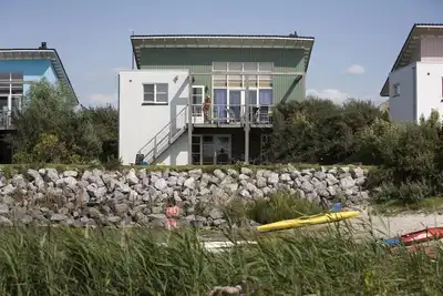 Image de Villa en bord de mer avec terrasse et vue
