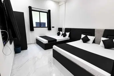 Image de Spacious 5-bedroom building in marvelous Mathura with Ac