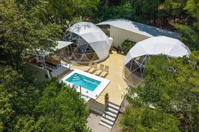 Image de Private Domes with a Pool Near Playa Grande