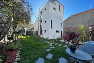 Image de Villa Vintage chic, Arty, 10 mn centre de Paris Calme absolu, jardin, terrasses