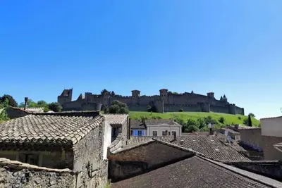 Image de Le panorama de la cité médiévale-clim-4pers