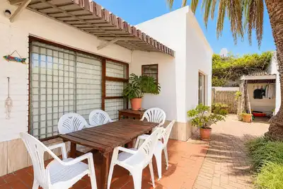 Image de Relax at Linger Longer - 3 bedrooms, Wi-Fi, secure parking, close to the beach
