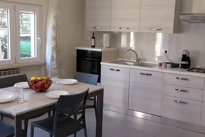 Image de Bright apartment in a villa with a private garden, just a few minutes from Lucca