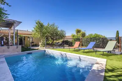 Image de Villa Isis – Piscine & Élégance en anglais