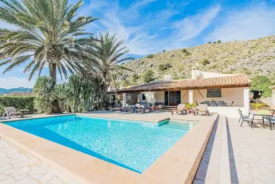 Villa avec piscine privée à Pollença