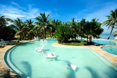 Image de Beachfront Estate Scenic & Private