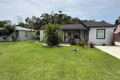 Image de Cozy 2-bedroom cottage located in South Tampa