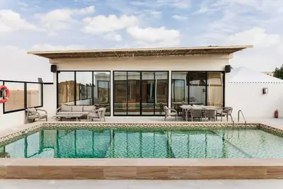Image de Luxury Desert Villa with Private Pool & Premium Buggies