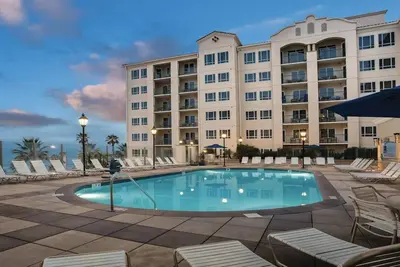 Image de Oceanfront 2br Deluxe at Club Wyndham Oceanside Pier Resort in California