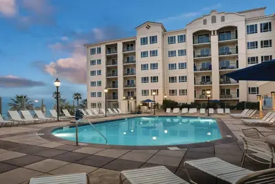 Image de Oceanfront 2br Deluxe at Club Wyndham Oceanside Pier Resort in California