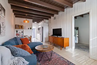 Image de Charming and cozy Homestead Bungalow 2