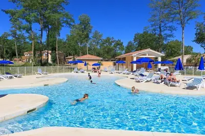 Image de Résidence familiale | Piscines & tennis sur place