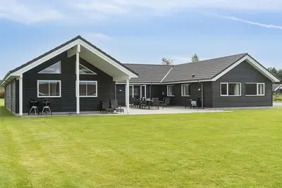Image de Cozy home in Stege with sauna