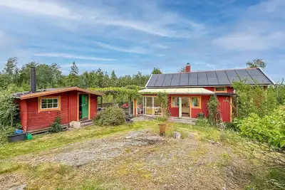 Image de Cozy home in Ellös with sauna