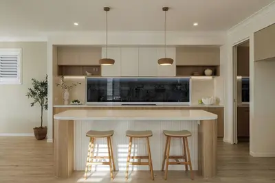 Image de Nordica – Stunning New Build, Bay Views, Steps to Wynnum & Manly Luxury Sleep 10