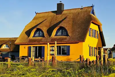 Image de Vacation home with a fireplace and an infrared sauna, about 200 meters from the sandy beach