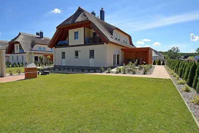 Image de 2-story vacation home, quiet location, about 1. 3 kilometers from the sandy beach (Baltic Sea)