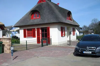 Image de Vacation home with a fireplace and garden, about 400 meters from the sandy beach; pets welcome
