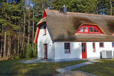 Image de Vacation home with a fireplace and sauna, about 500 meters from the sandy beach; pets welcome