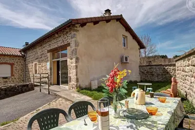 Image de Gîte pour 12 pers. , animaux admis, nature Apinac