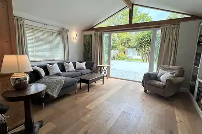 Image de Near the River and Marinas, quick walk to town Large Garden and off street parking for 3 cars