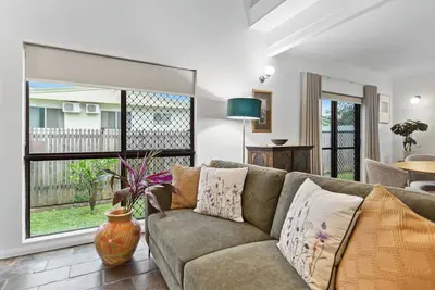 Image de Spacious Whitfield Townhouse