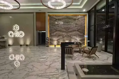 Image de Qbo Skyhomes 2 Bedroom 2 Bath with Garage Luxury Executive Suite Rohrmosser