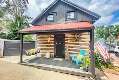 Bertha's Cabin: Rustic Ohio River Retreat