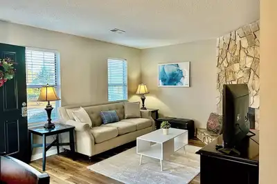 Image de $1650/M Evans affordable Near Hospitals/Shopping