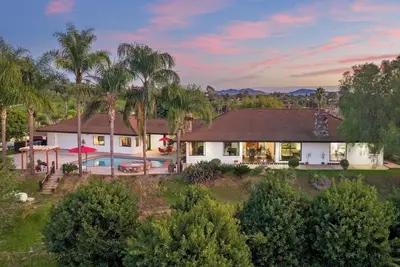 Image de Beautiful 4-bedroom house with Ac in charming Fallbrook