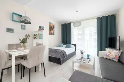 Image de Cozy Studio Near the Wisla River | Balcony | Zabłocie