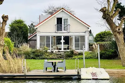 Image de Élégant bungalow en bord de mer pour 6 personnes
