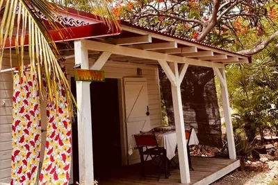 Image de Kaz Papaya, bungalow créole de Marie-Galante