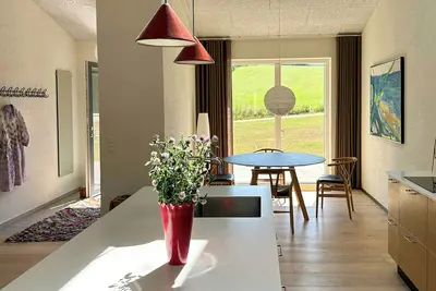 Image de Maison de vacances au calme, au pied des montagnes de Mols