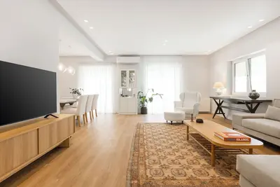 Image de Spacious apartmet in Kalamaria, ideal for families. Located close to the sea.