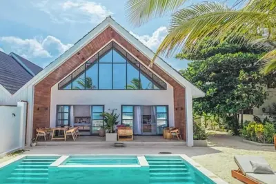 Image de Beachfront Bliss at Solymar Villa 2 – Modern Comfort with Stunning Ocean Views