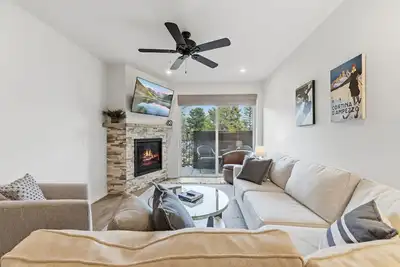 Image de Walk to Lake Dillon & Amphitheater - Heated Garage & Elevator - Sleeps 6