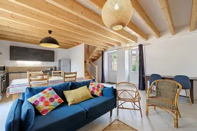 Image de Maison de vacances « La Petite Muraillère » avec terrasse, jardin privé et Wi-Fi
