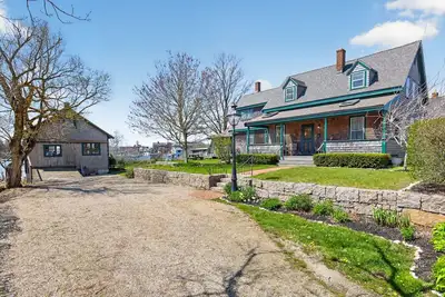 Image de Wonderful 4-bedroom house  in charming Woods Hole.