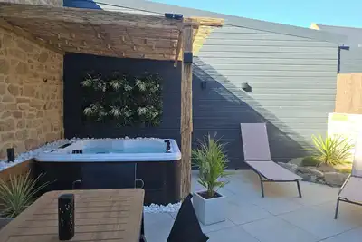 Image de Maison climatisée 4 personnes proche plage et Spa privatif chauffé