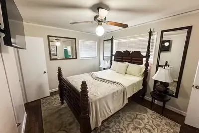 Image de Portofino; Spacious 4 Br Haven/Large Deck/BYard