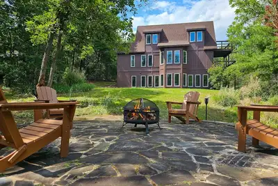 Image de Shenandoah Sky House - walk to Lake Laura trail! + fire pit