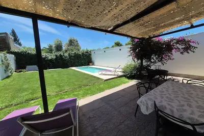Image de Family Home with Pool in Mendoza | Perfect for Relaxation | Oasis Mendoza